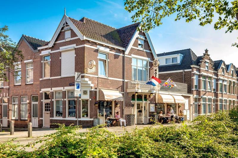 Vooraanzicht Stad en Land Hotel Alkmaar